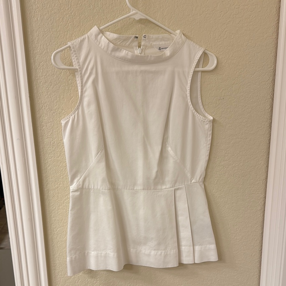 Brooks brothers Elegant White Sleeveless Top